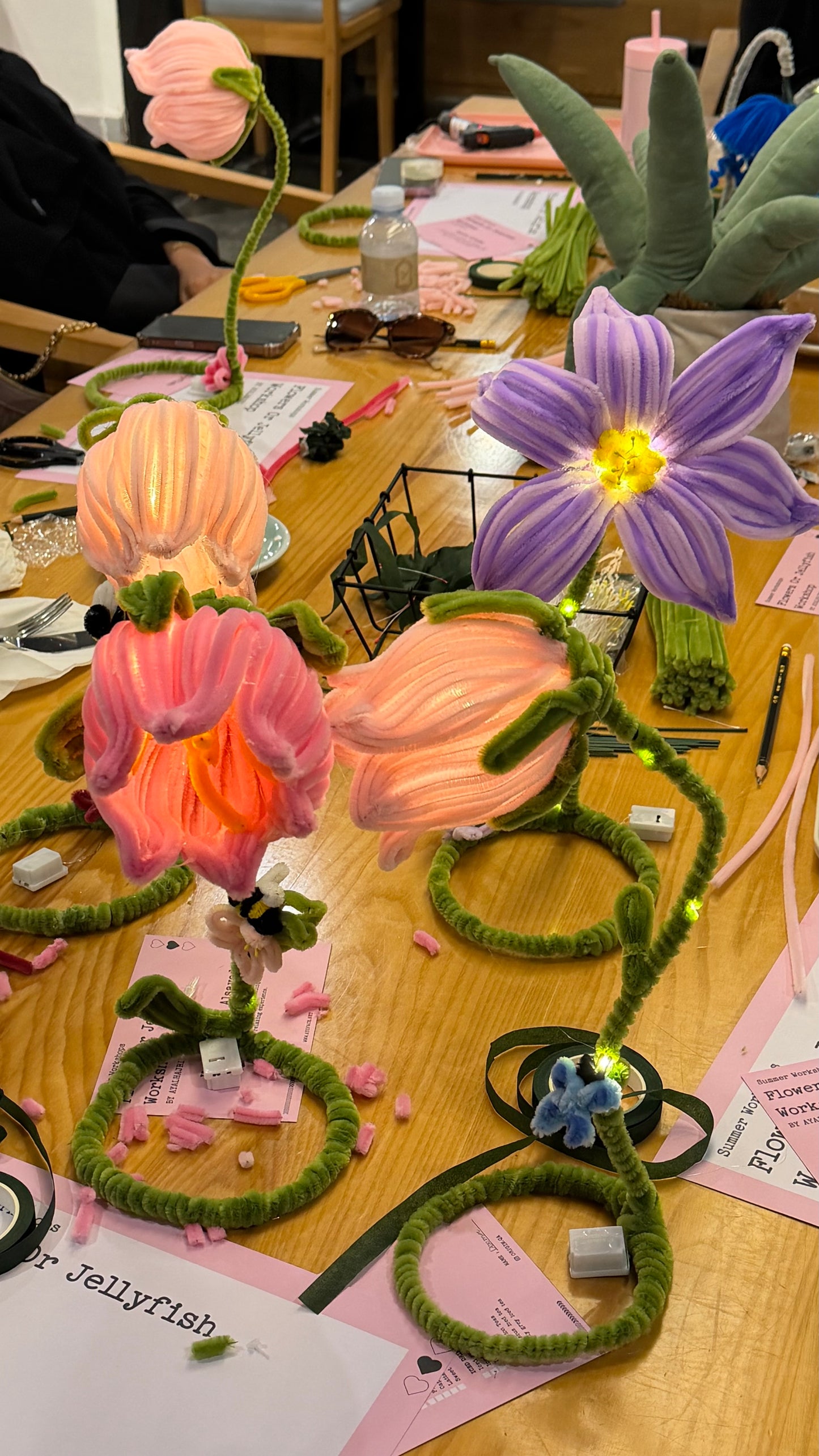 Make ur flower or jellyfish lamp 29/AUG