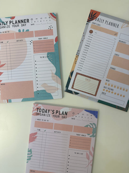 DAILY PLANNER WITH MAGNET